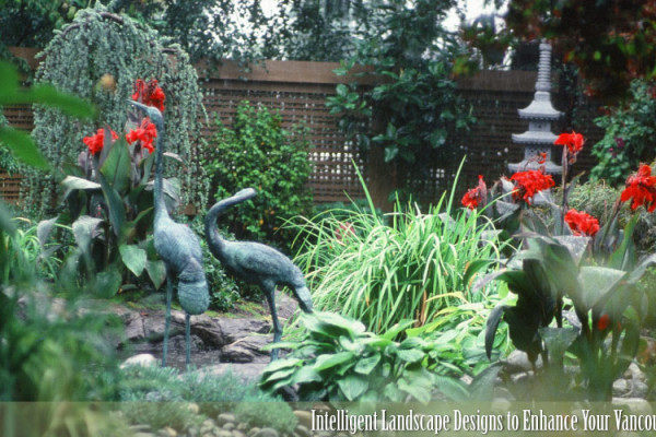 garden-landcaping-backyard